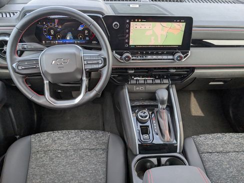 Used 2024 Chevrolet Colorado Z71 w/ Z71 Convenience Package 2 image 11