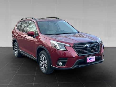 Used 2023 Subaru Forester Premium AWD/4WD image 7