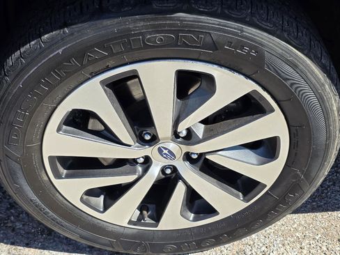 Used 2023 Subaru Outback Premium AWD/4WD image 38