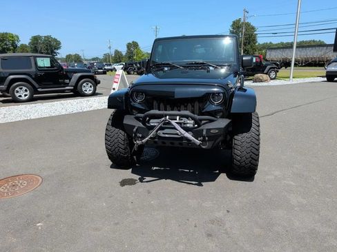 Used 2012 Jeep Wrangler Unlimited Sahara w/ Dual Top Group AWD/4WD image 13