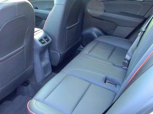 Used 2023 Buick Envision Essence w/ Sport Touring Package image 6