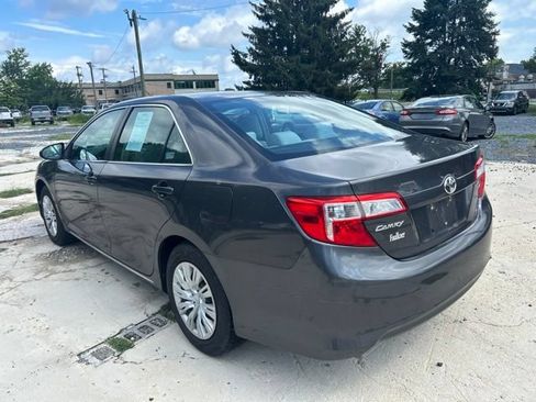 Used 2012 Toyota Camry LE FWD image 5