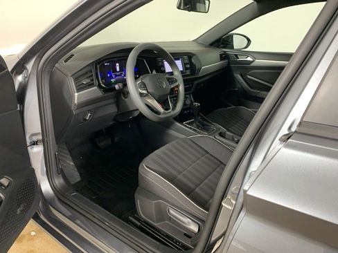 Used 2022 Volkswagen Jetta Sport image 29