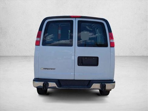 Used 2020 Chevrolet Express 2500 w/ Driver Convenience Package RWD image 6