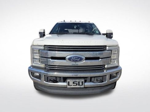 Used 2019 Ford F250 Lariat w/ Lariat Ultimate Package AWD/4WD image 2