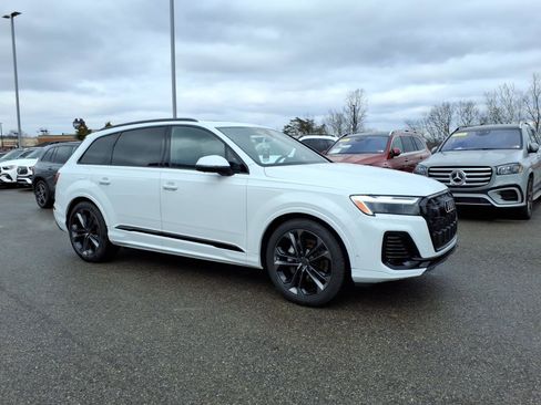 New 2026 Audi Q7 Premium Plus image 1