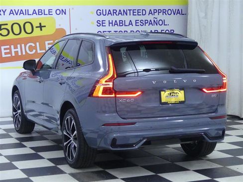 Used 2023 Volvo XC60 B5 Plus w/ Climate Package image 5