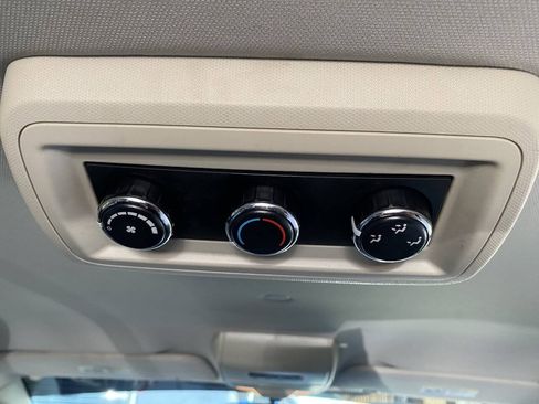 Used 2014 Dodge Grand Caravan SXT FWD image 25