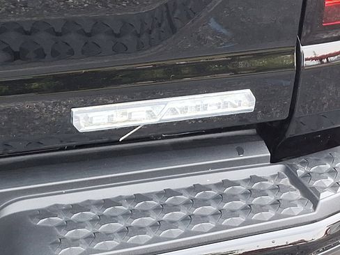 Used 2023 GMC Canyon Elevation w/ Convenience Package image 32