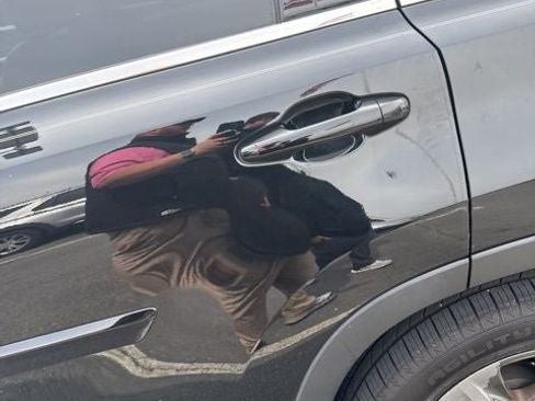 Used 2017 Toyota Highlander Limited Platinum image 28