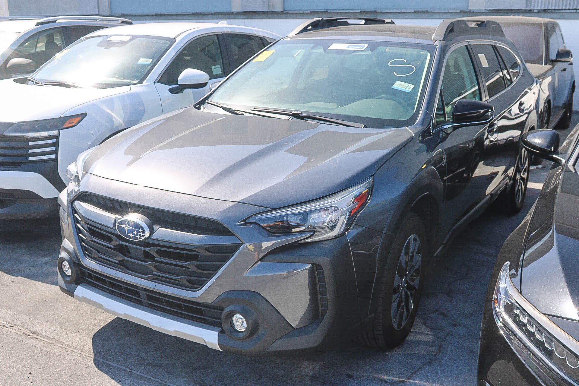 Used 2025 Subaru Outback Limited AWD/4WD image 5