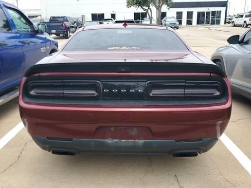 Used 2020 Dodge Challenger SRT Hellcat w/ Plus Package RWD image 8