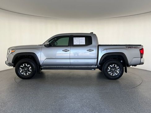 Used 2019 Toyota Tacoma TRD Off-Road RWD image 7