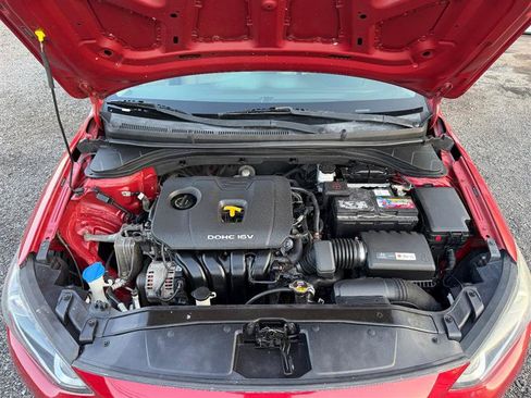 Used 2017 Hyundai Elantra SE FWD image 11
