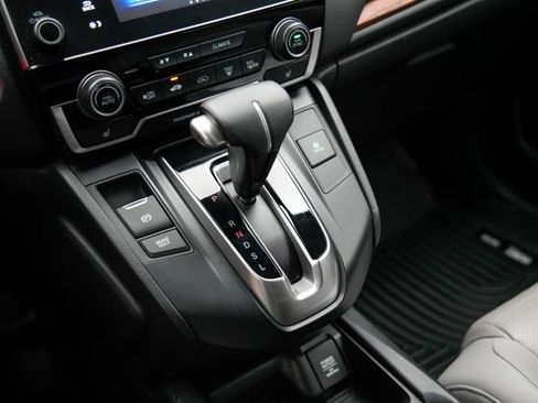 Used 2018 Honda CR-V Touring image 3