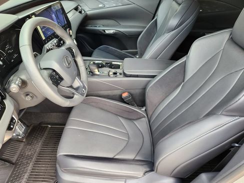 Certified 2025 Lexus RX 500h F Sport AWD/4WD image 12