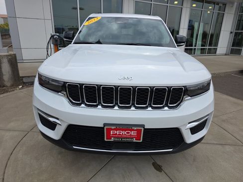 Used 2023 Jeep Grand Cherokee Limited image 9