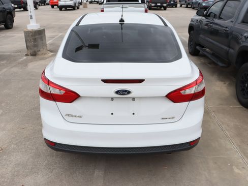 Used 2014 Ford Focus S image 10
