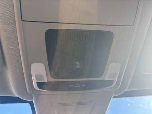 Used 2025 Honda CR-V EX-L image 33