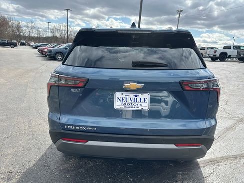 Used 2025 Chevrolet Equinox LT w/ Convenience Package II image 4