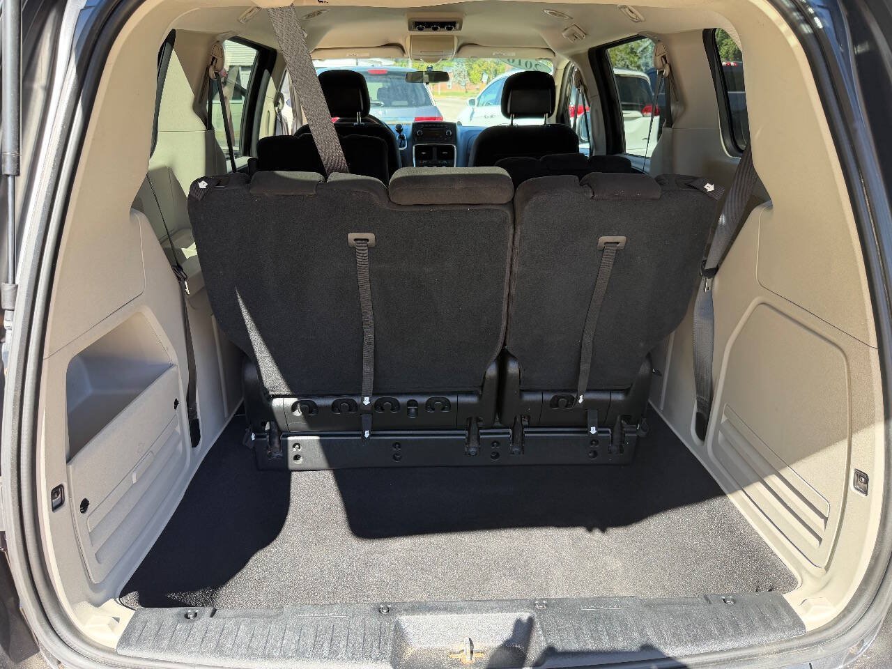 Used 2016 Dodge Grand Caravan SE w/ Quick Order Package 29E SE FWD image 14