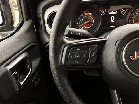 Used 2026 Jeep Wrangler Sport image 13