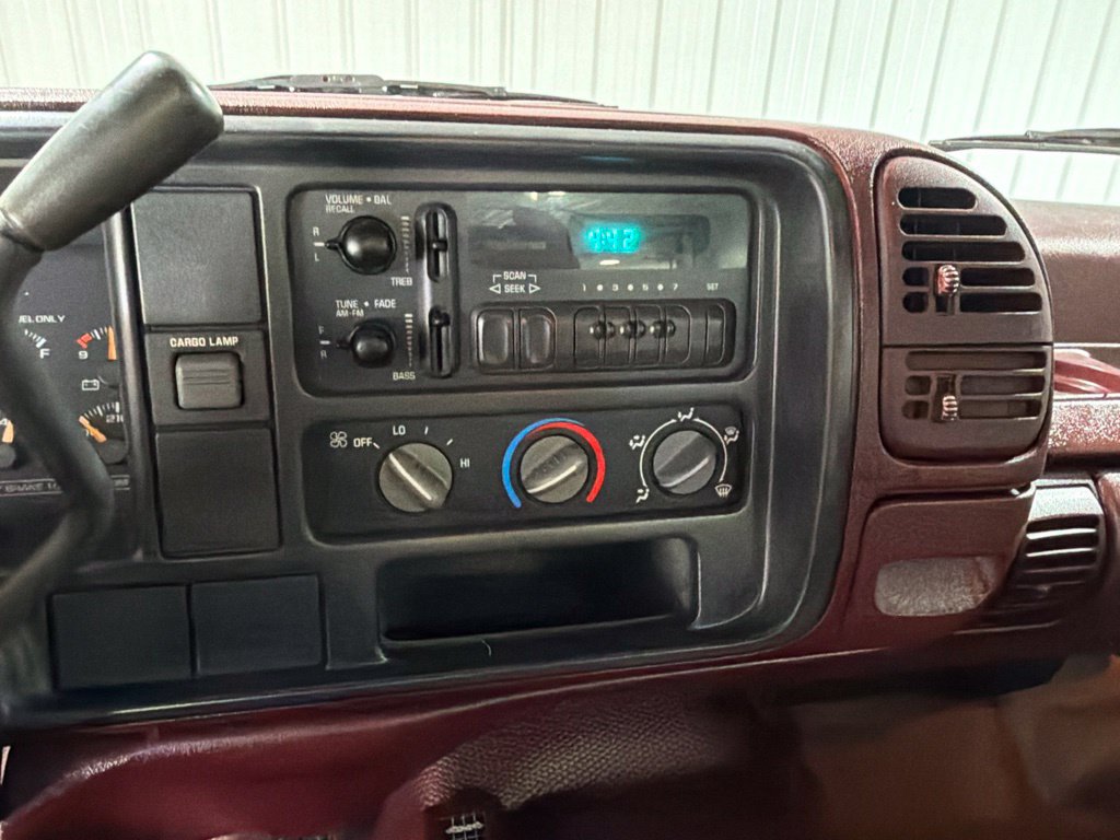 Used 1995 GMC Sierra 2500 4x4 Regular Cab image 22