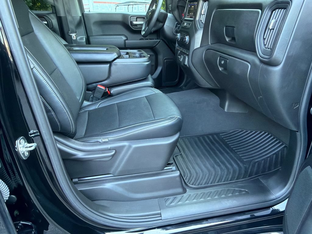 Used 2025 Chevrolet Silverado 1500 Custom RWD image 13