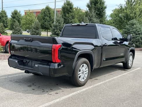 Used 2022 Toyota Tundra SR5 w/ SR5 Premium Package AWD/4WD image 22