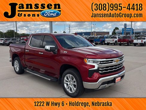 Used 2023 Chevrolet Silverado 1500 LTZ w/ Technology Package AWD/4WD image 4