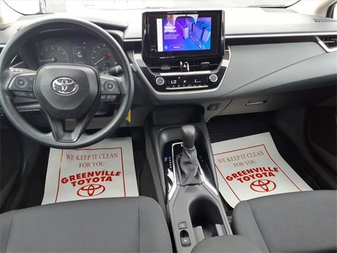 Used 2024 Toyota Corolla LE image 9