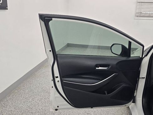 Used 2021 Toyota Corolla SE FWD image 26