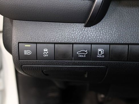 Used 2021 Toyota Camry SE image 25