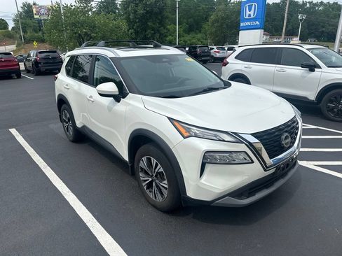 Used 2023 Nissan Rogue SV w/ SV Premium B Package AWD/4WD image 1