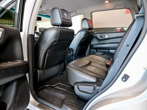 Used 2014 Nissan Pathfinder SL w/ SL Tech Package AWD/4WD image 15
