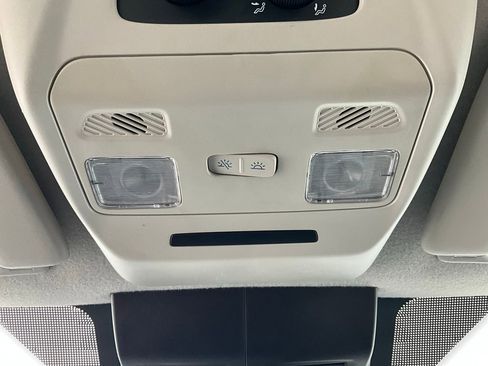 Used 2023 Ford Transit 350 XLT image 18