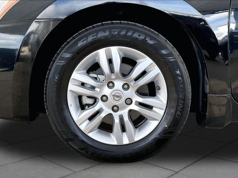 Used 2010 Nissan Altima 2.5 S w/ Convenience Plus Pkg FWD image 10