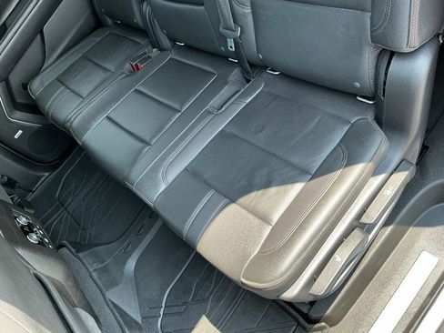 Used 2021 Chevrolet Suburban RST w/ Rear Media and Nav Package image 40