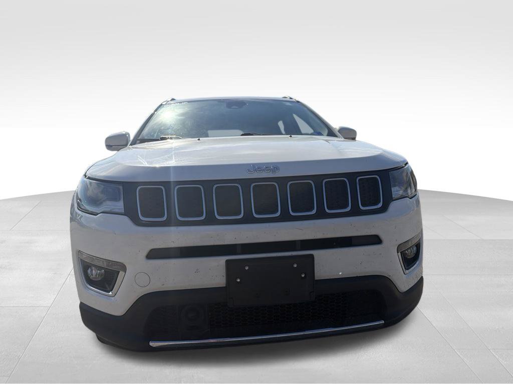 Used 2018 Jeep Compass Limited w/ Navigation Group AWD/4WD image 10