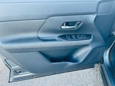 Used 2026 Nissan Kicks SV w/ SV Premium Package FWD image 10