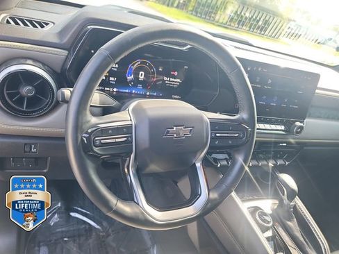 Certified 2024 Chevrolet Colorado ZR2 w/ ZR2 Convenience Package III AWD/4WD image 16