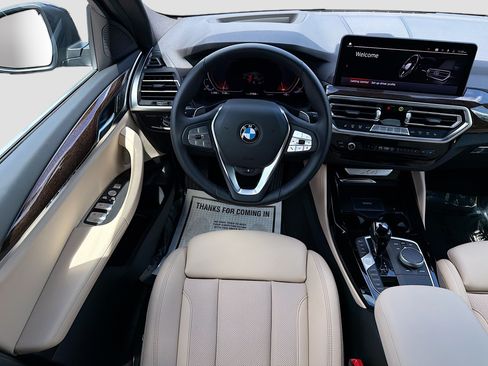 Used 2025 BMW X4 xDrive30i AWD/4WD image 19