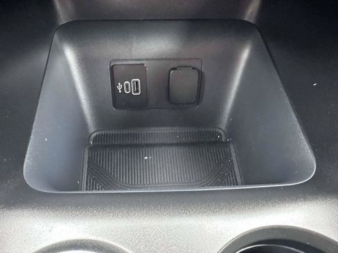 Used 2026 Ford Explorer Active AWD/4WD image 25