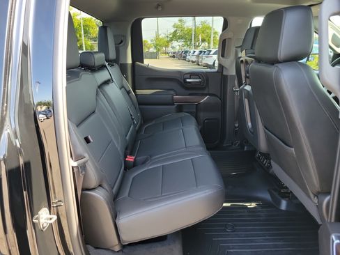 Used 2022 GMC Sierra 1500 SLT AWD/4WD image 12