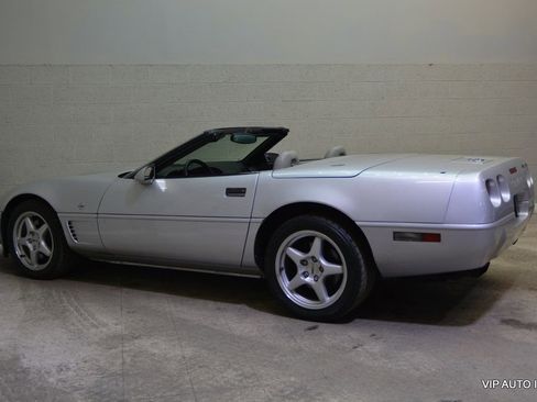 Used 1996 Chevrolet Corvette Convertible RWD image 20