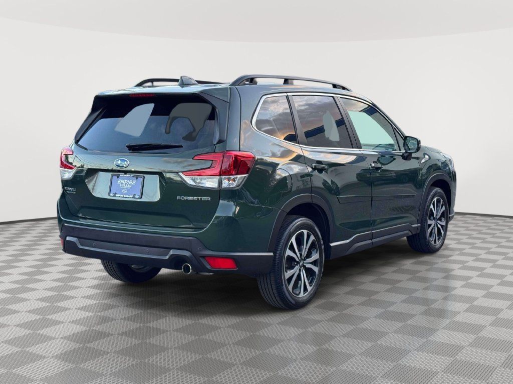 Used 2023 Subaru Forester Limited AWD/4WD image 8