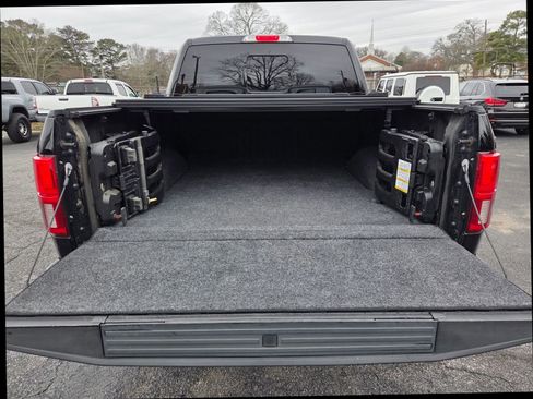Used 2018 Ford F150 Limited w/ Trailer Tow Package image 12