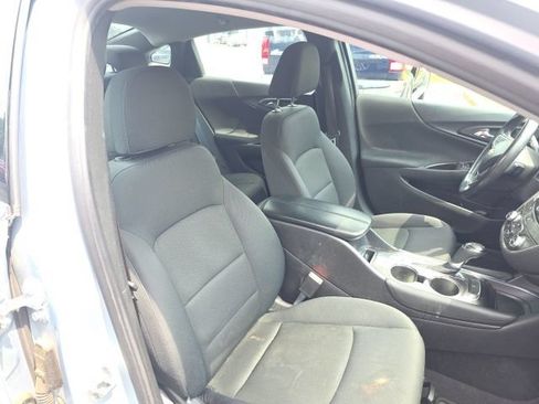 Used 2017 Chevrolet Malibu LT FWD image 20