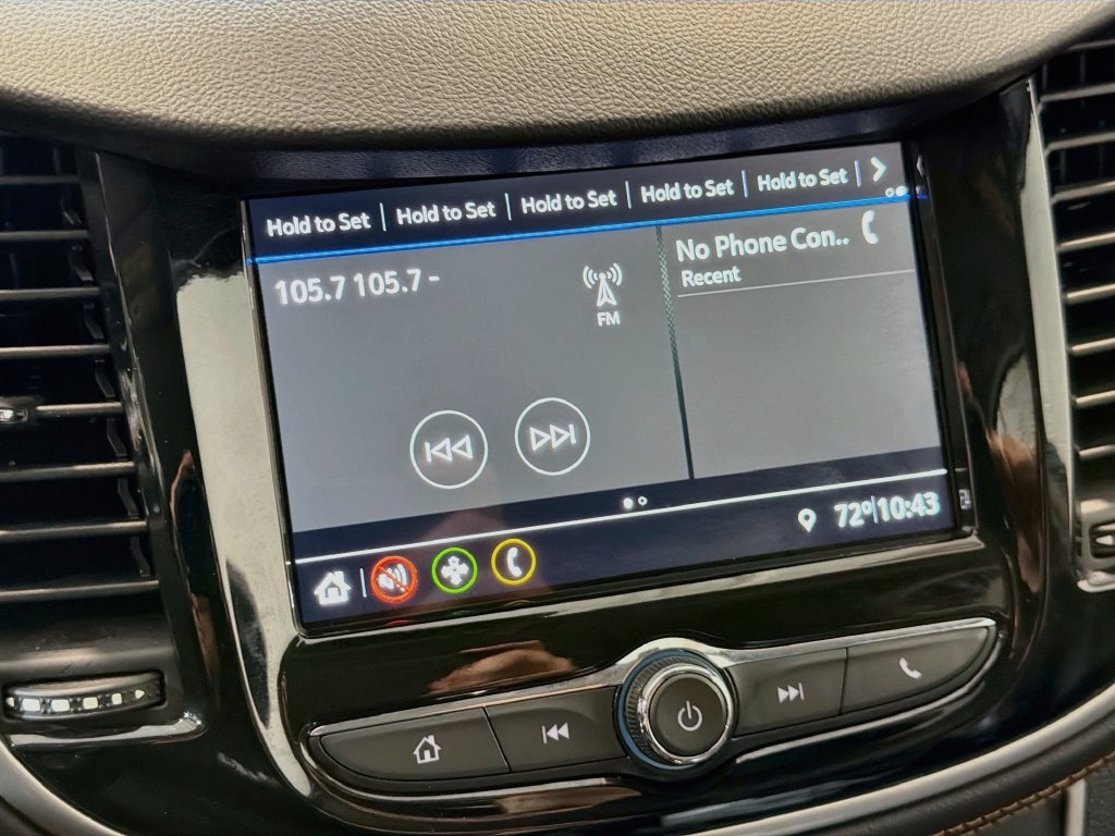 Used 2019 Chevrolet Trax LT w/ LT Convenience Package FWD image 16