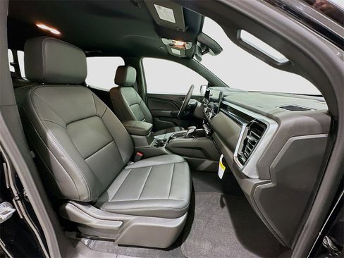 New 2025 GMC Canyon Elevation w/ Convenience Package image 28